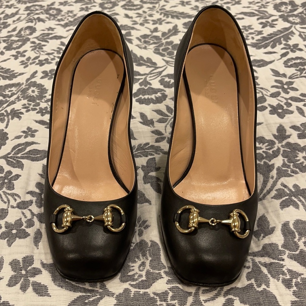 Gucci black horseshoe heels